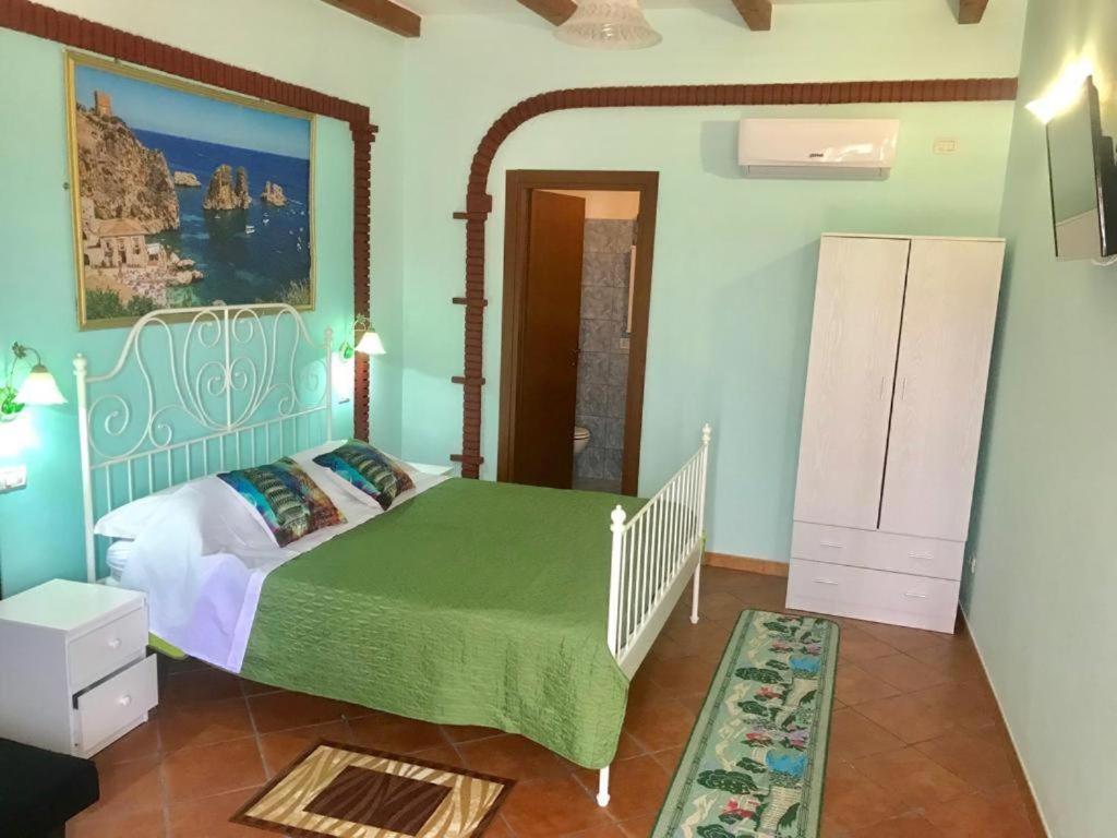 B&B Teodora Gaggi Exteriör bild