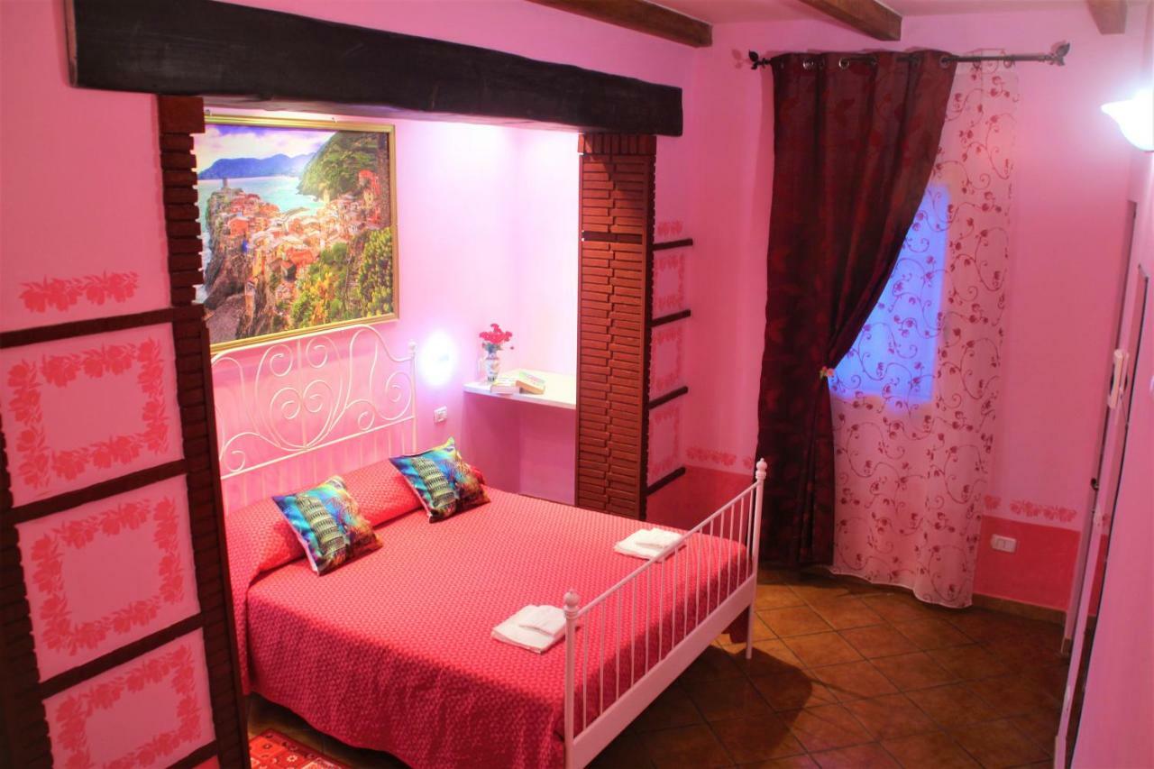 B&B Teodora Gaggi Exteriör bild