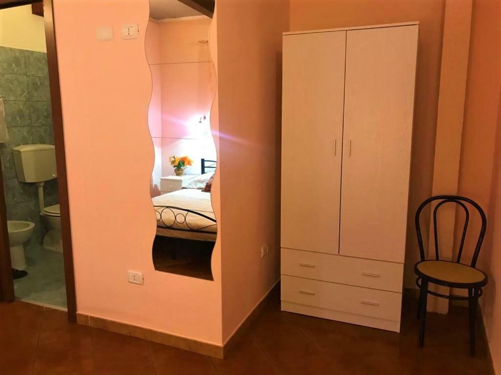 B&B Teodora Gaggi Exteriör bild