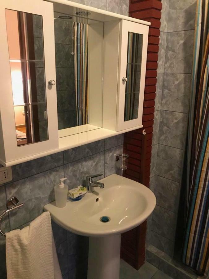 B&B Teodora Gaggi Exteriör bild