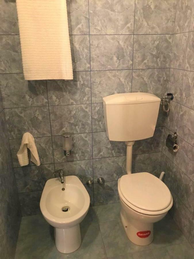 B&B Teodora Gaggi Exteriör bild