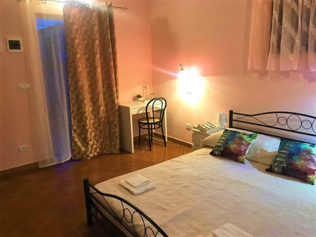 B&B Teodora Gaggi Exteriör bild