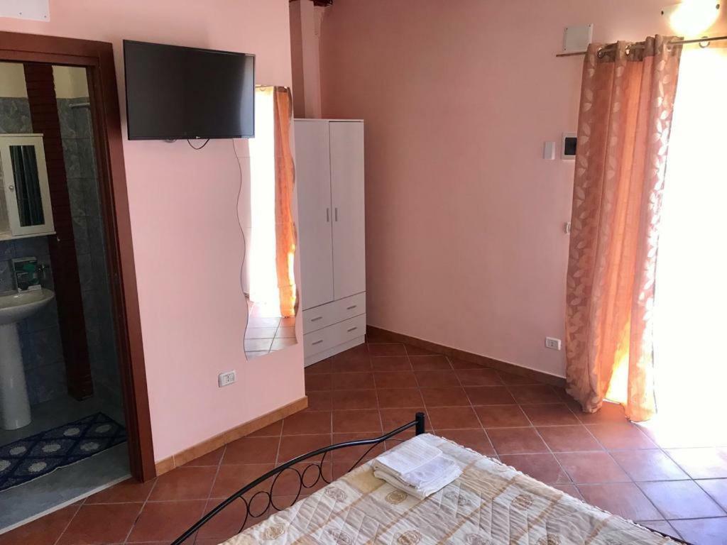 B&B Teodora Gaggi Exteriör bild