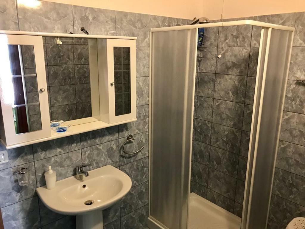 B&B Teodora Gaggi Exteriör bild